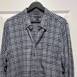 Toad&Co Blue and Gray Checkered Button-Down Shirt